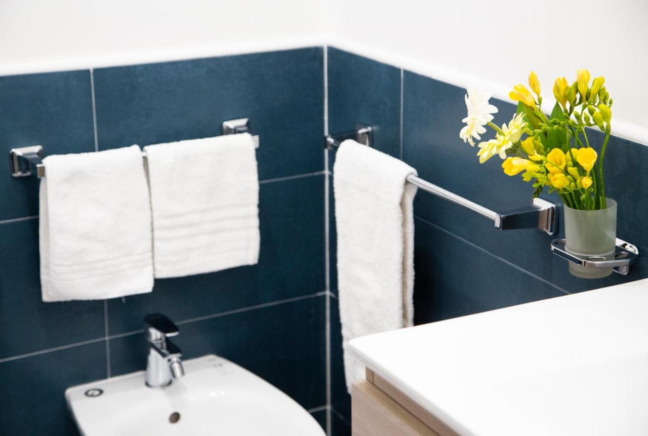 Handmade Rest Room Naples Extérieur photo
