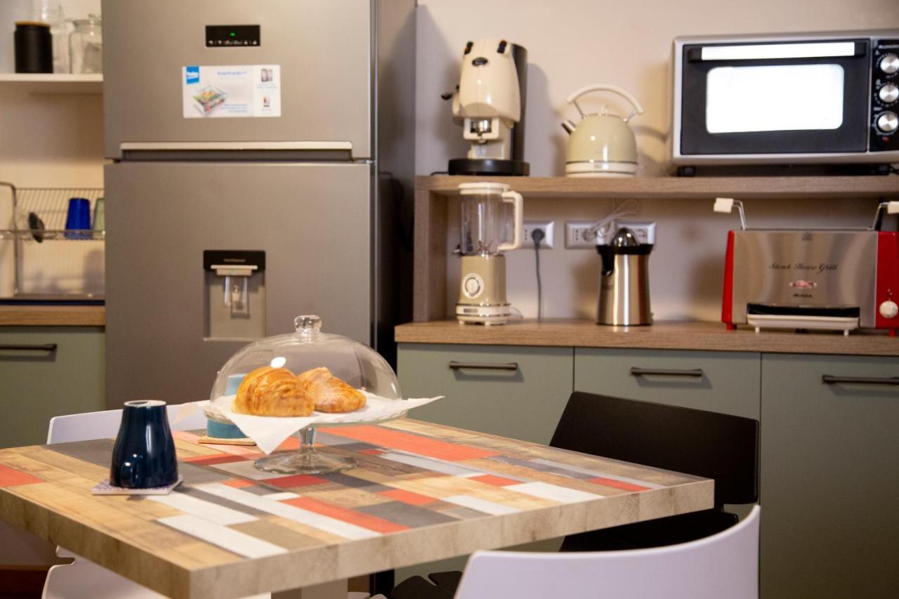 Handmade Rest Room Naples Extérieur photo